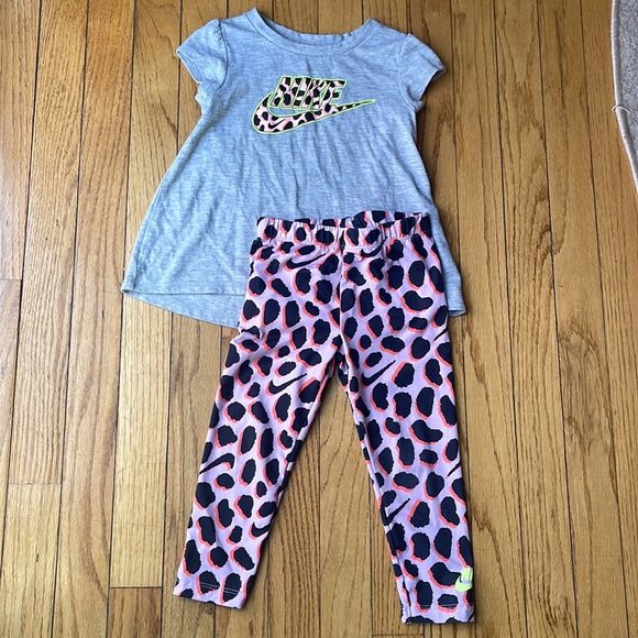 Nike Matching Sets Used Nike Animal Print Matching Set Size 3t